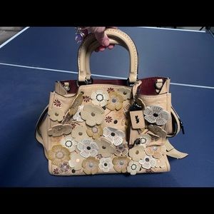 Coach Tea Rose Beechwood Leather Satchel. EUC